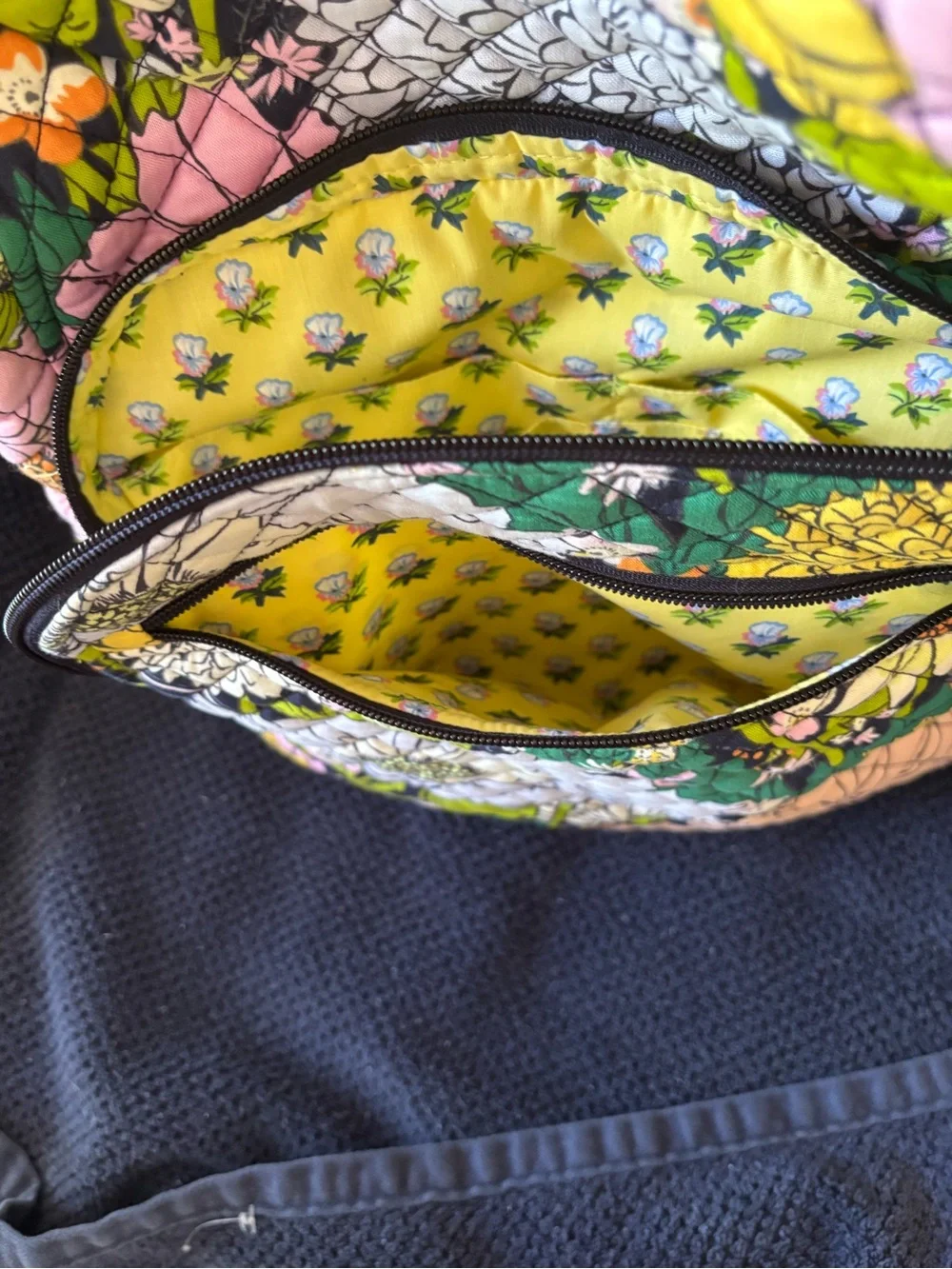 Vera Bradley large backpack - Picture 5 of 6
